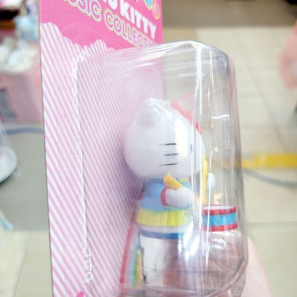 Brand New Sanrio Hello Kitty Music Collection Figure #4 - Picture 3 of 7